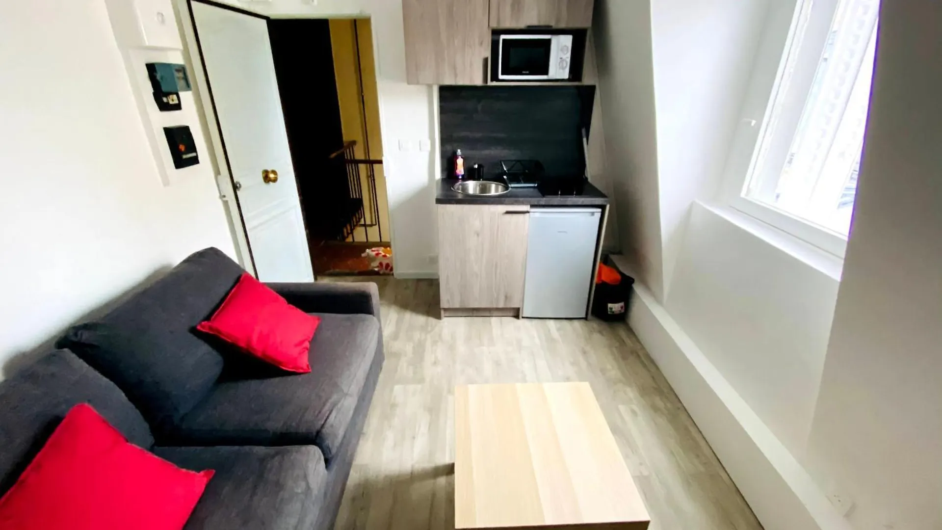 Apartment Beau Studio Centre Paris Bassin De La Villette